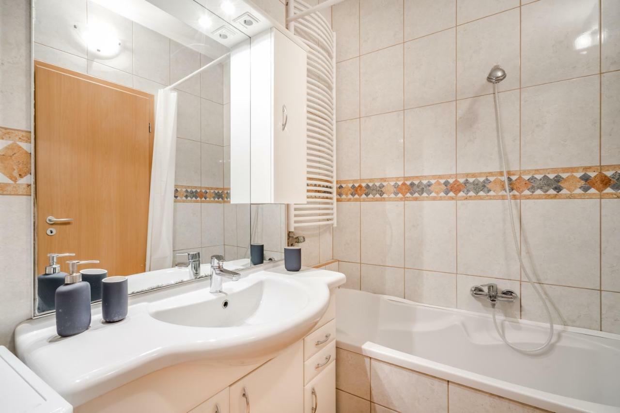 Bpr Vivid Downtown Vibe With Balcony Apartment บูดาเปสต์ ภายนอก รูปภาพ